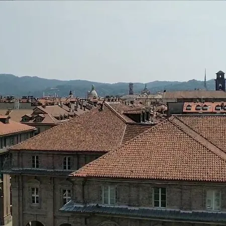 Top-Floor Apt, 180° View Torino 公寓 *